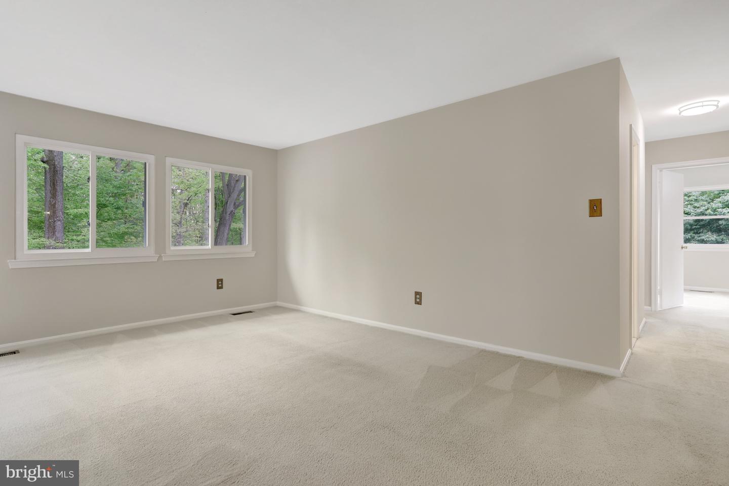 7716 CARRLEIGH PKWY, SPRINGFIELD, Virginia 22152, 6 Bedrooms Bedrooms, ,3 BathroomsBathrooms,Residential,For sale,7716 CARRLEIGH PKWY,VAFX2236430 MLS # VAFX2236430
