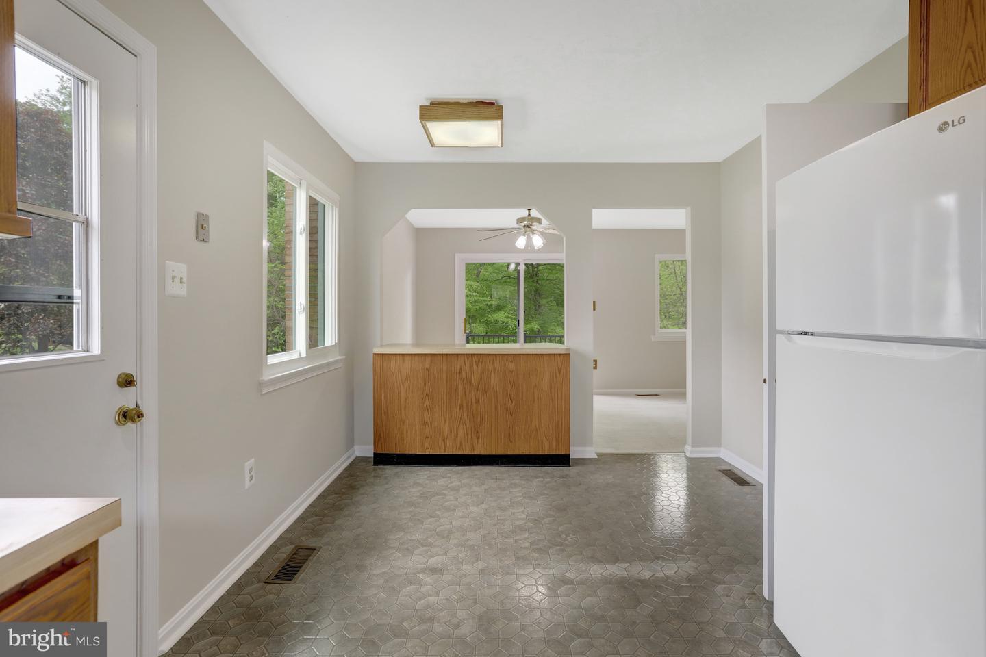 7716 CARRLEIGH PKWY, SPRINGFIELD, Virginia 22152, 6 Bedrooms Bedrooms, ,3 BathroomsBathrooms,Residential,For sale,7716 CARRLEIGH PKWY,VAFX2236430 MLS # VAFX2236430