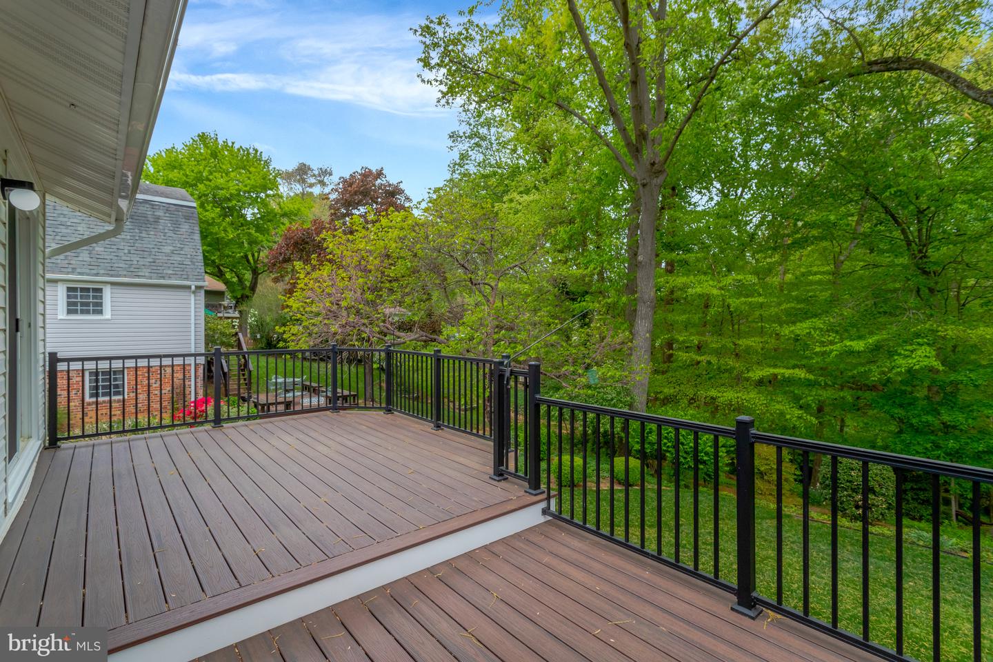 7716 CARRLEIGH PKWY, SPRINGFIELD, Virginia 22152, 6 Bedrooms Bedrooms, ,3 BathroomsBathrooms,Residential,For sale,7716 CARRLEIGH PKWY,VAFX2236430 MLS # VAFX2236430