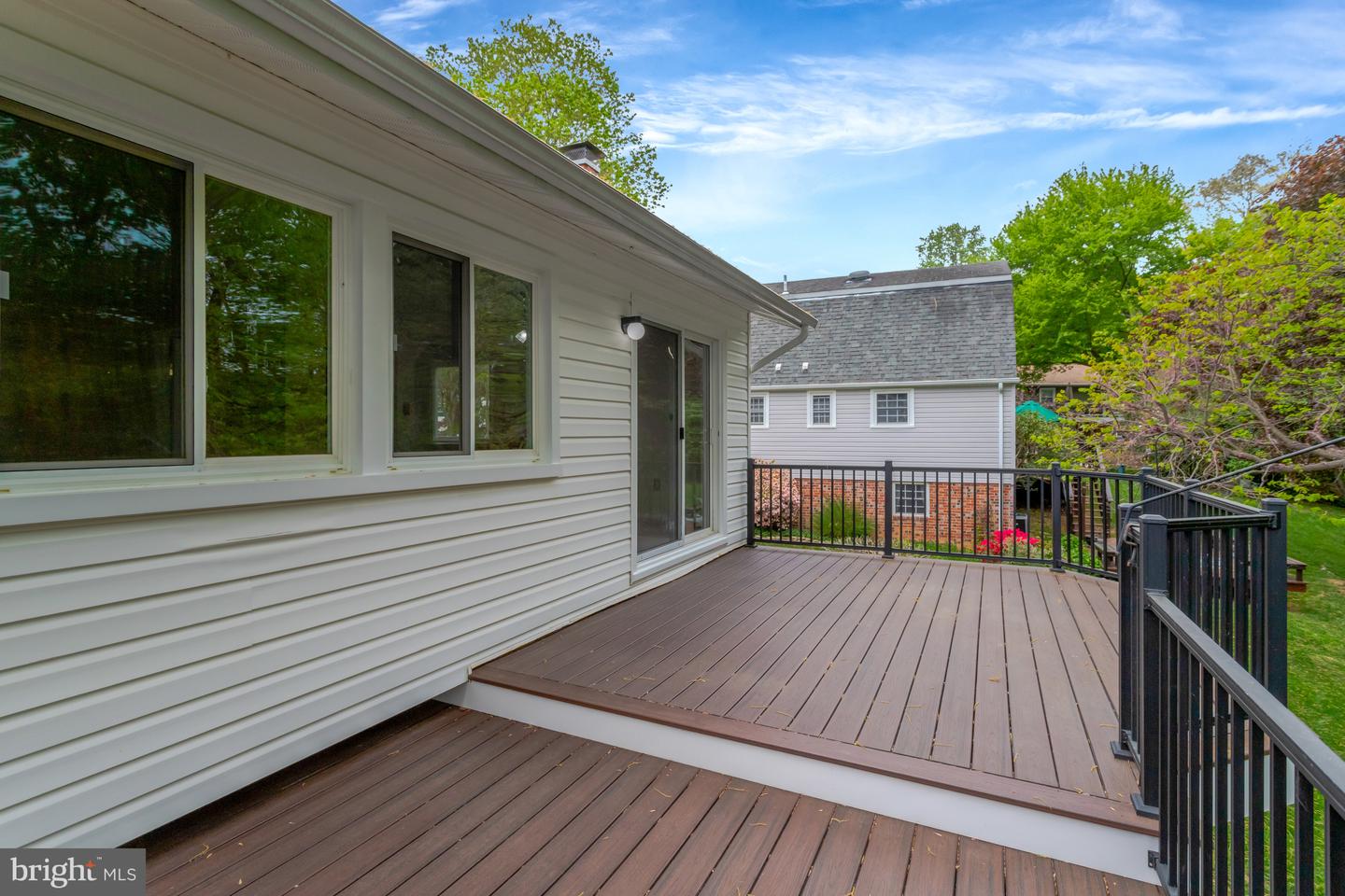 7716 CARRLEIGH PKWY, SPRINGFIELD, Virginia 22152, 6 Bedrooms Bedrooms, ,3 BathroomsBathrooms,Residential,For sale,7716 CARRLEIGH PKWY,VAFX2236430 MLS # VAFX2236430
