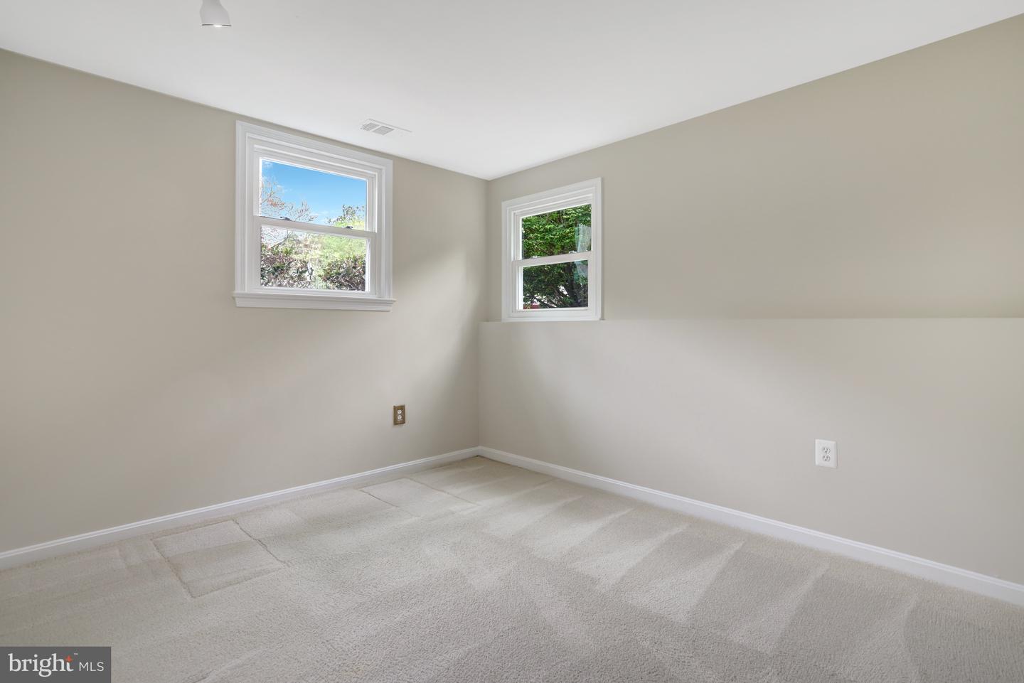 7716 CARRLEIGH PKWY, SPRINGFIELD, Virginia 22152, 6 Bedrooms Bedrooms, ,3 BathroomsBathrooms,Residential,For sale,7716 CARRLEIGH PKWY,VAFX2236430 MLS # VAFX2236430