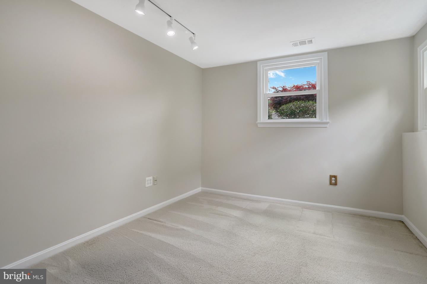 7716 CARRLEIGH PKWY, SPRINGFIELD, Virginia 22152, 6 Bedrooms Bedrooms, ,3 BathroomsBathrooms,Residential,For sale,7716 CARRLEIGH PKWY,VAFX2236430 MLS # VAFX2236430