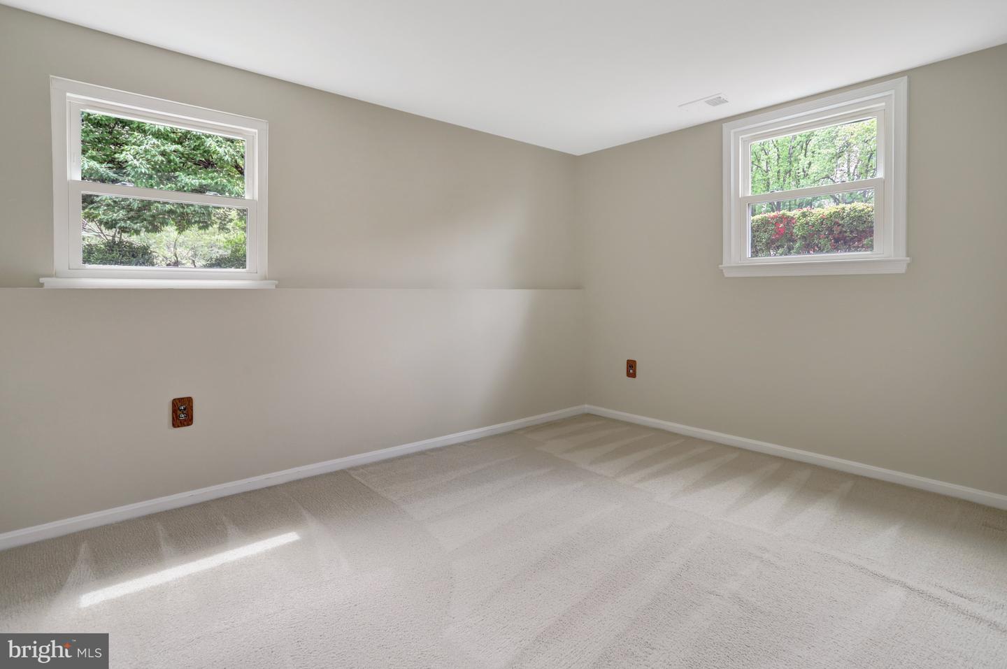 7716 CARRLEIGH PKWY, SPRINGFIELD, Virginia 22152, 6 Bedrooms Bedrooms, ,3 BathroomsBathrooms,Residential,For sale,7716 CARRLEIGH PKWY,VAFX2236430 MLS # VAFX2236430