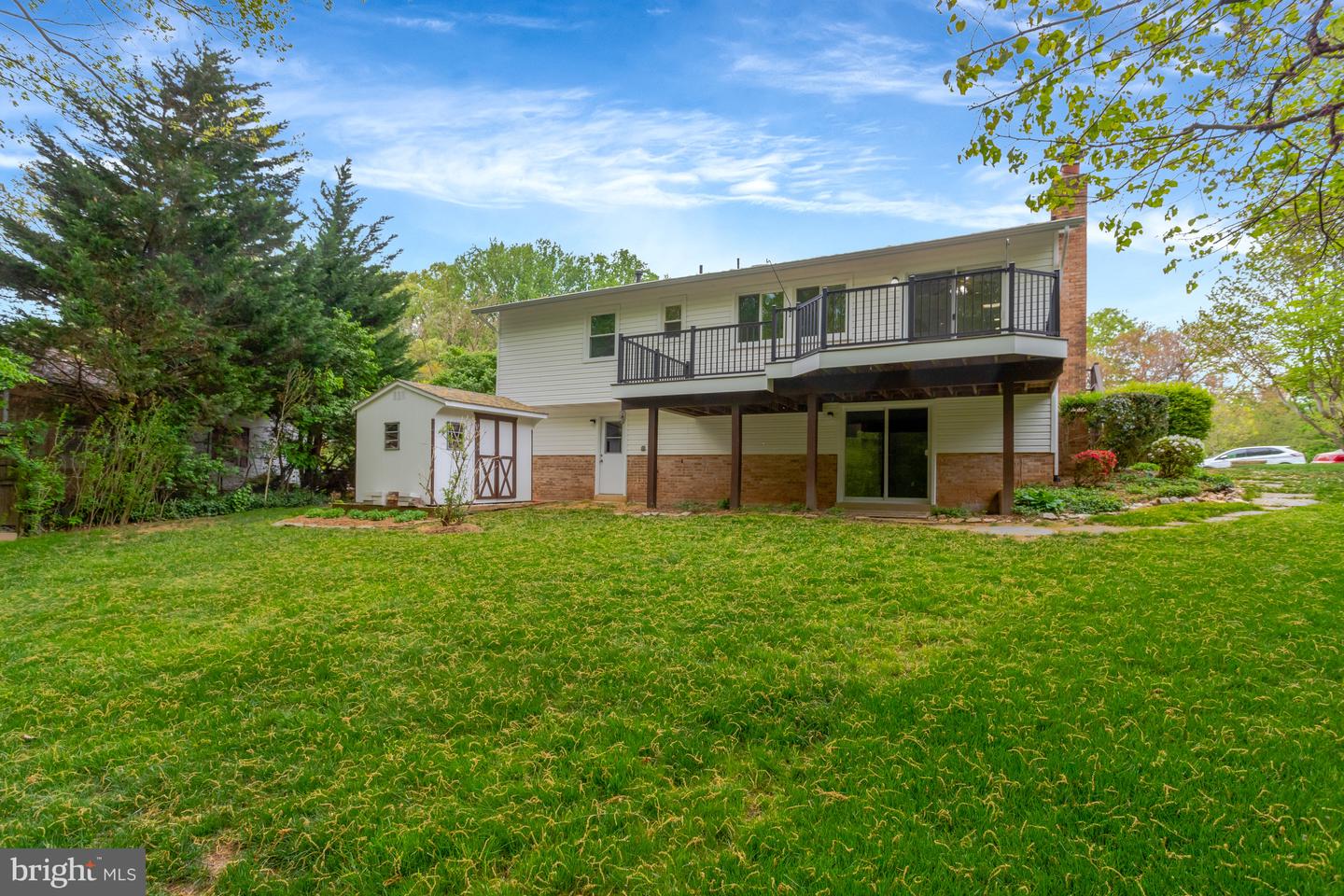 7716 CARRLEIGH PKWY, SPRINGFIELD, Virginia 22152, 6 Bedrooms Bedrooms, ,3 BathroomsBathrooms,Residential,For sale,7716 CARRLEIGH PKWY,VAFX2236430 MLS # VAFX2236430