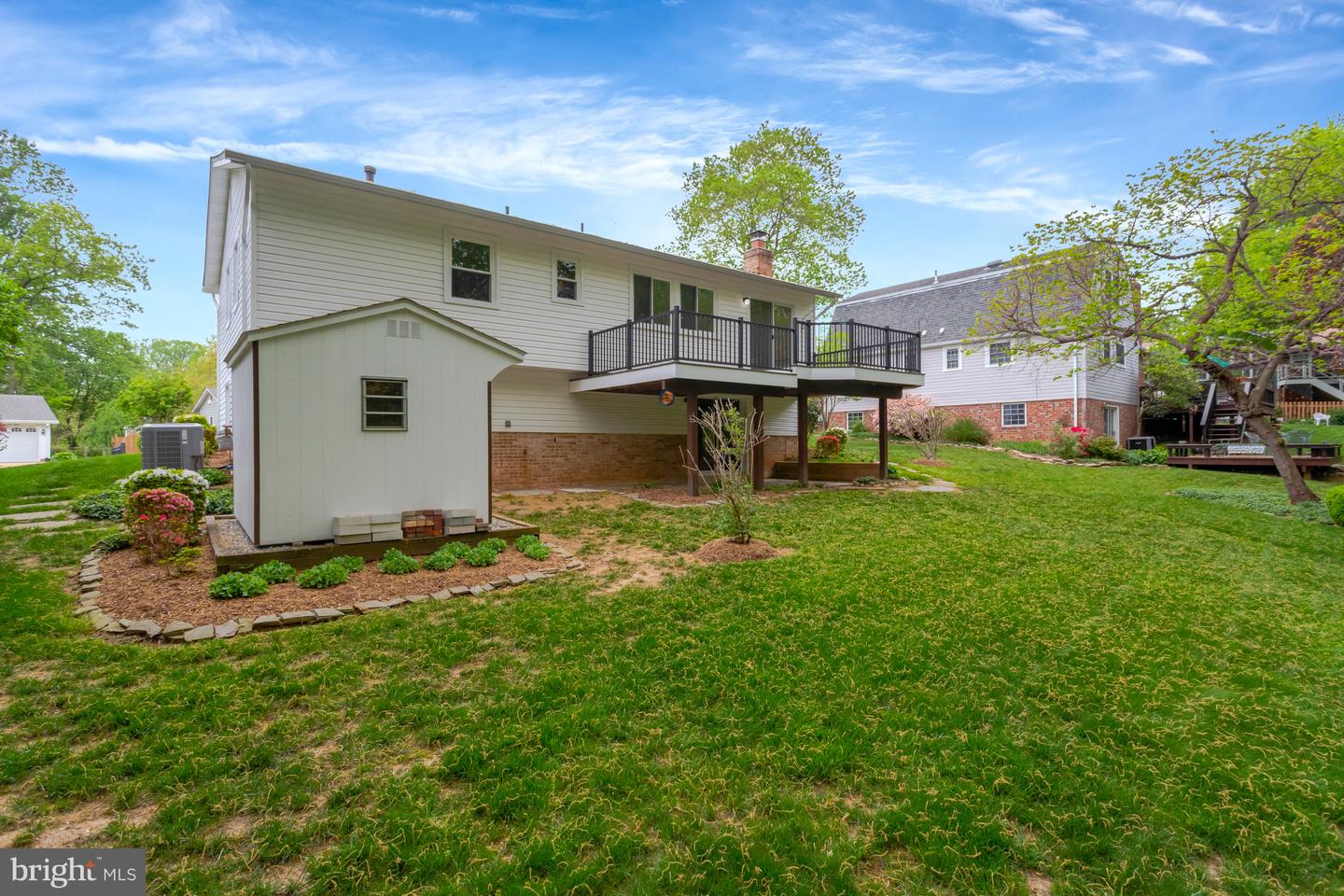 7716 CARRLEIGH PKWY, SPRINGFIELD, Virginia 22152, 6 Bedrooms Bedrooms, ,3 BathroomsBathrooms,Residential,For sale,7716 CARRLEIGH PKWY,VAFX2236430 MLS # VAFX2236430