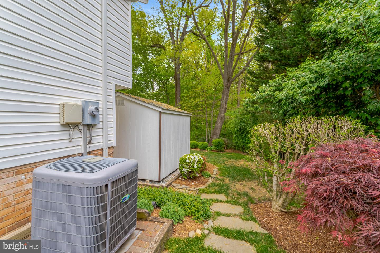 7716 CARRLEIGH PKWY, SPRINGFIELD, Virginia 22152, 6 Bedrooms Bedrooms, ,3 BathroomsBathrooms,Residential,For sale,7716 CARRLEIGH PKWY,VAFX2236430 MLS # VAFX2236430