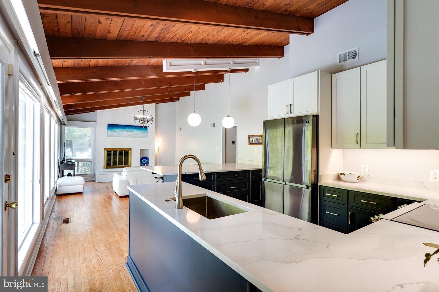 10611 ALLENWOOD LN, GREAT FALLS, Virginia 22066, 6 Bedrooms Bedrooms, ,4 BathroomsBathrooms,Residential,For sale,10611 ALLENWOOD LN,VAFX2236462 MLS # VAFX2236462
