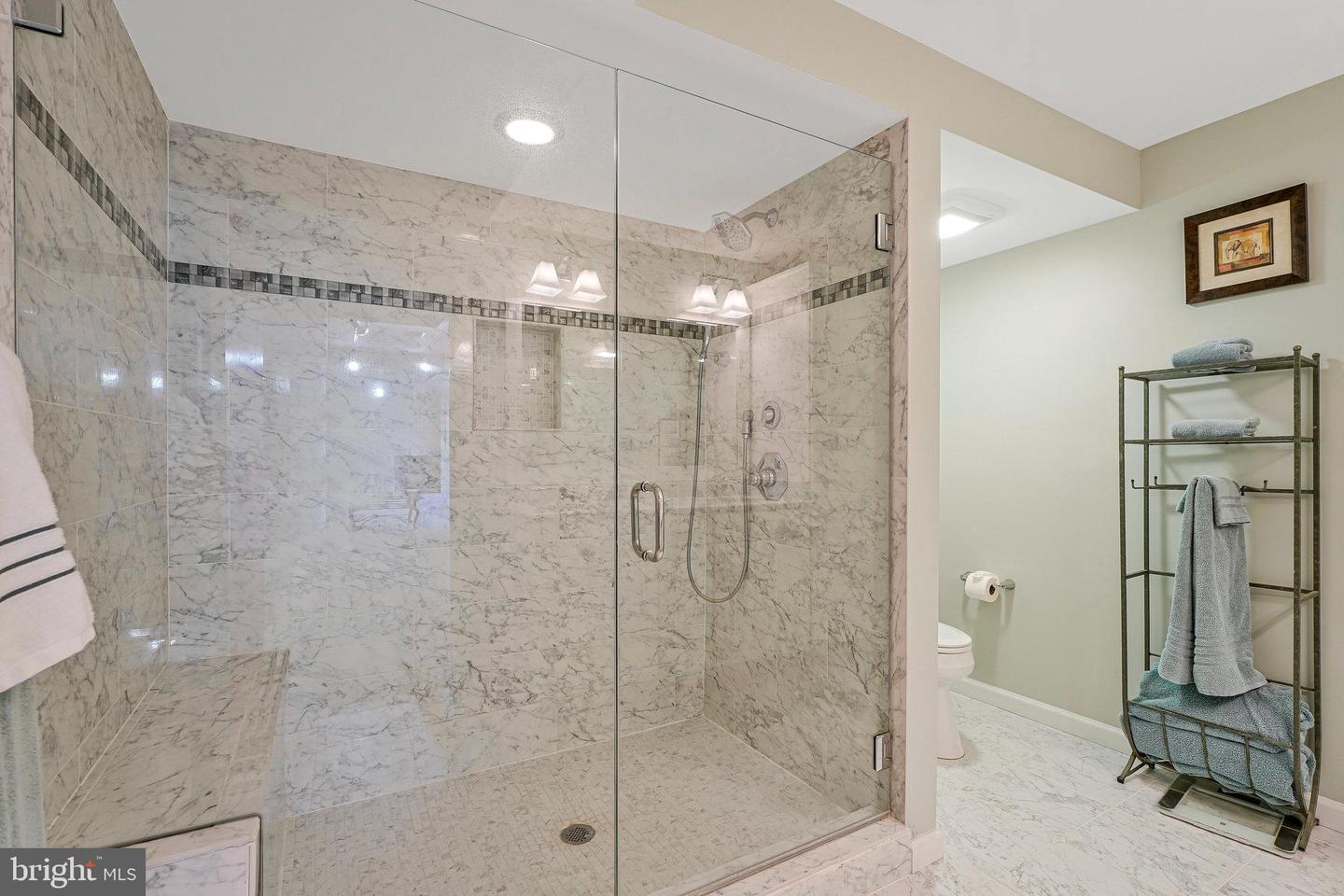 10611 ALLENWOOD LN, GREAT FALLS, Virginia 22066, 6 Bedrooms Bedrooms, ,4 BathroomsBathrooms,Residential,For sale,10611 ALLENWOOD LN,VAFX2236462 MLS # VAFX2236462
