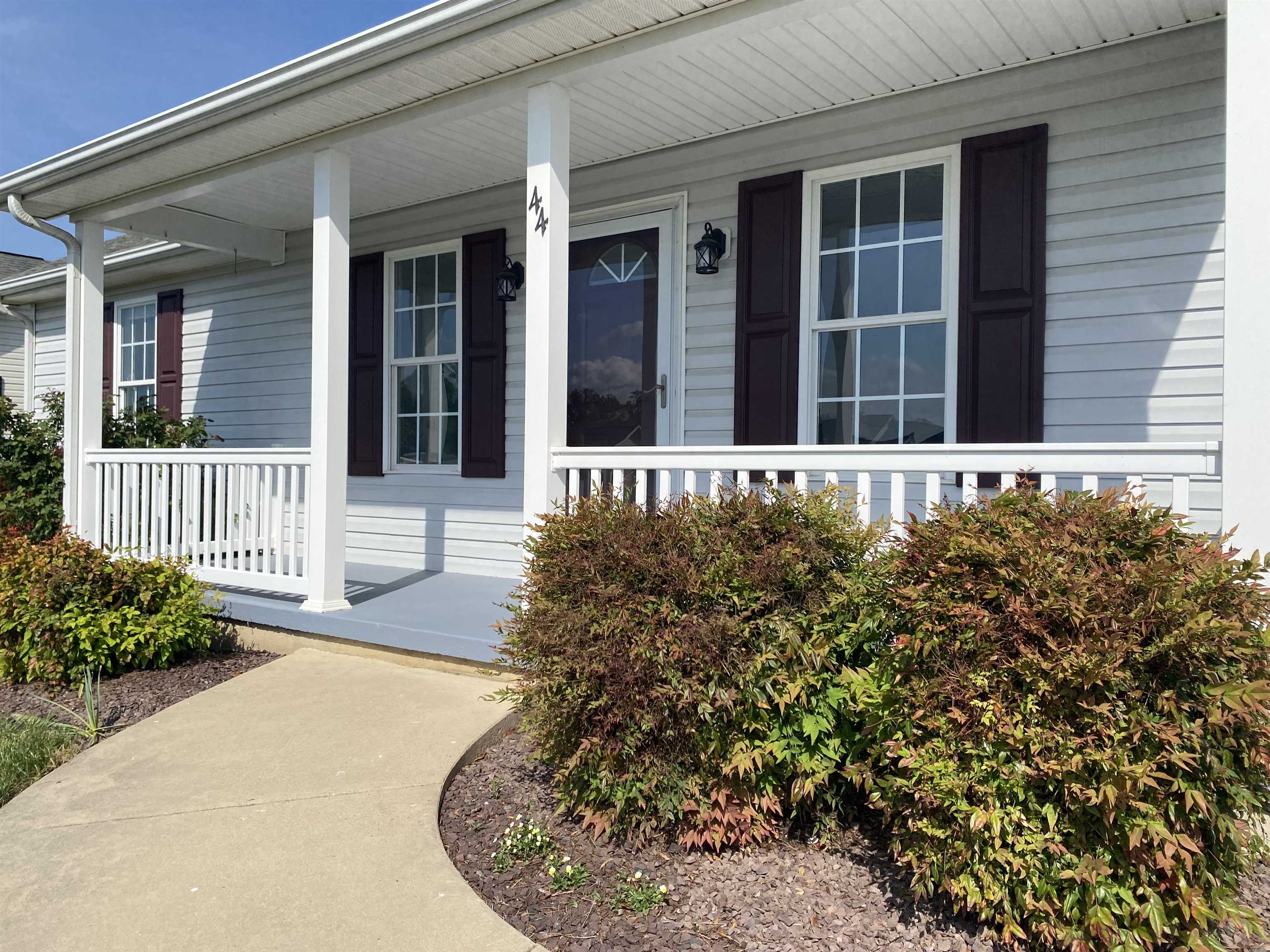 44 SUGAR MILL LN, WEYERS CAVE, Virginia 24486, 3 Bedrooms Bedrooms, ,2 BathroomsBathrooms,Residential,44 SUGAR MILL LN,664049 MLS # 664049