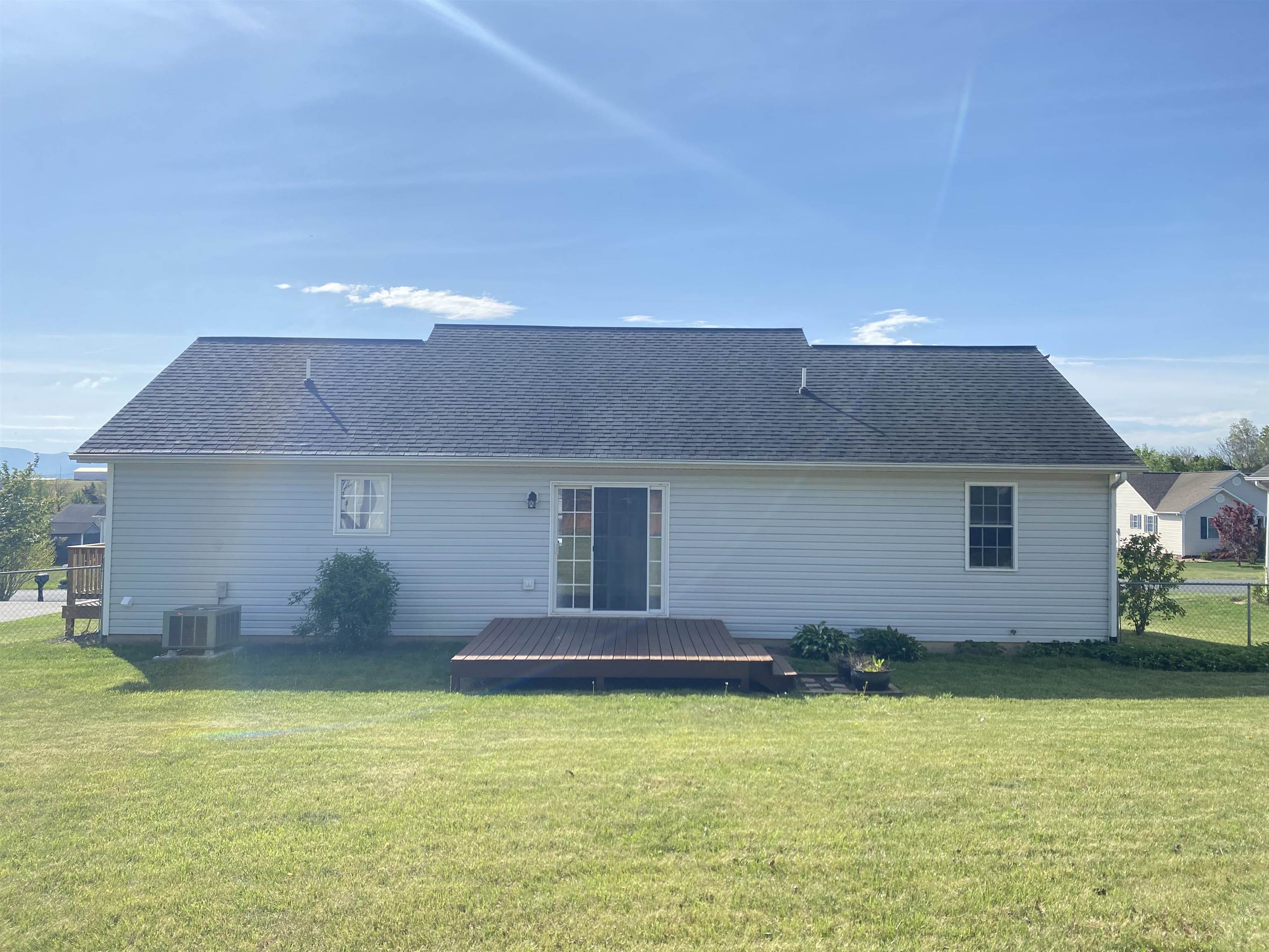 44 SUGAR MILL LN, WEYERS CAVE, Virginia 24486, 3 Bedrooms Bedrooms, ,2 BathroomsBathrooms,Residential,44 SUGAR MILL LN,664049 MLS # 664049