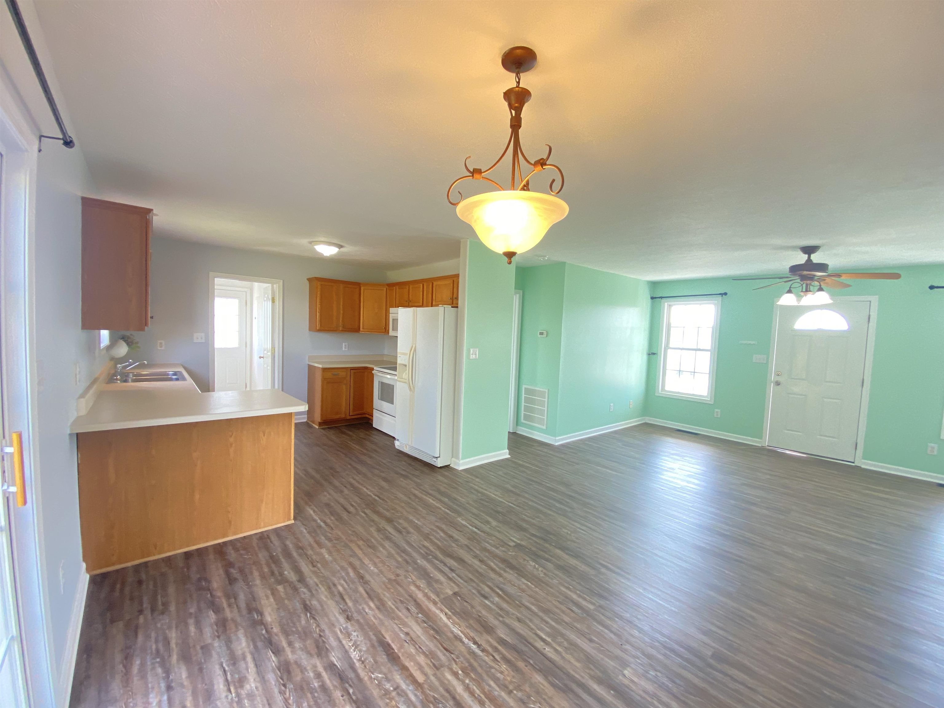 44 SUGAR MILL LN, WEYERS CAVE, Virginia 24486, 3 Bedrooms Bedrooms, ,2 BathroomsBathrooms,Residential,44 SUGAR MILL LN,664049 MLS # 664049