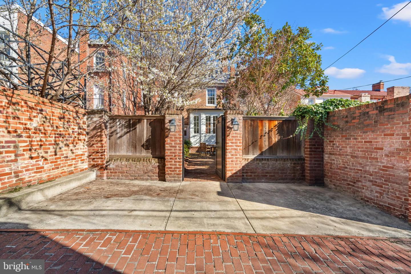 3310 N ST NW, WASHINGTON, District Of Columbia 20007, 4 Bedrooms Bedrooms, ,3 BathroomsBathrooms,Residential,For sale,3310 N ST NW,DCDC2197396 MLS # DCDC2197396