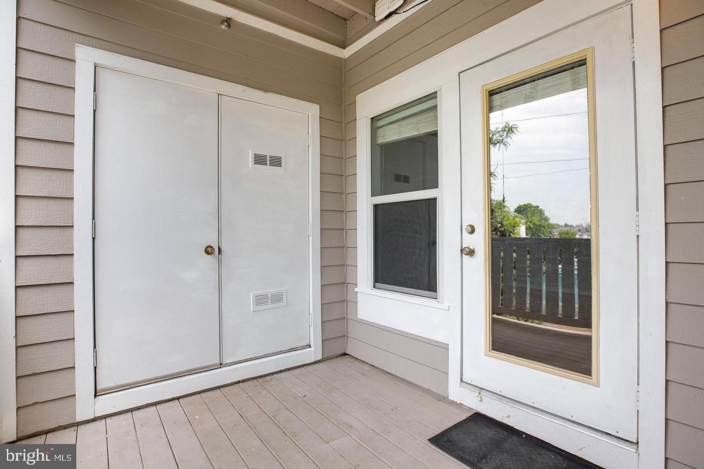 14305 GRAPE HOLLY GRV #25, CENTREVILLE, Virginia 20121, 2 Bedrooms Bedrooms, ,2 BathroomsBathrooms,Residential,For sale,14305 GRAPE HOLLY GRV #25,VAFX2236482 MLS # VAFX2236482