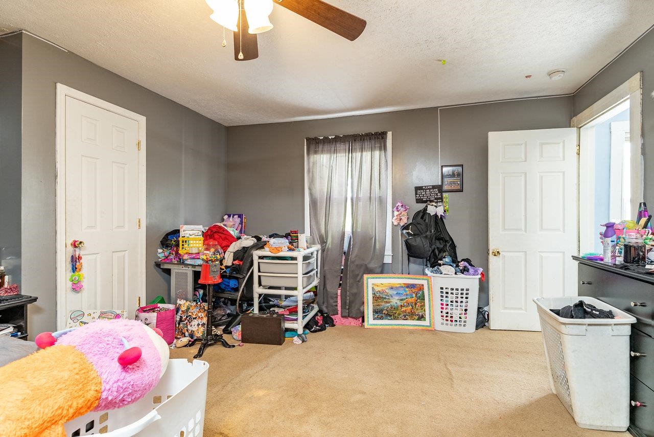 202 JACKSON AVE, ELKTON, Virginia 22827, 4 Bedrooms Bedrooms, ,1 BathroomBathrooms,Residential,202 JACKSON AVE,664050 MLS # 664050