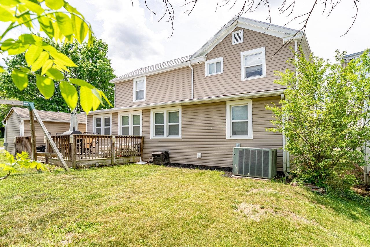 202 JACKSON AVE, ELKTON, Virginia 22827, 4 Bedrooms Bedrooms, ,1 BathroomBathrooms,Residential,202 JACKSON AVE,664050 MLS # 664050