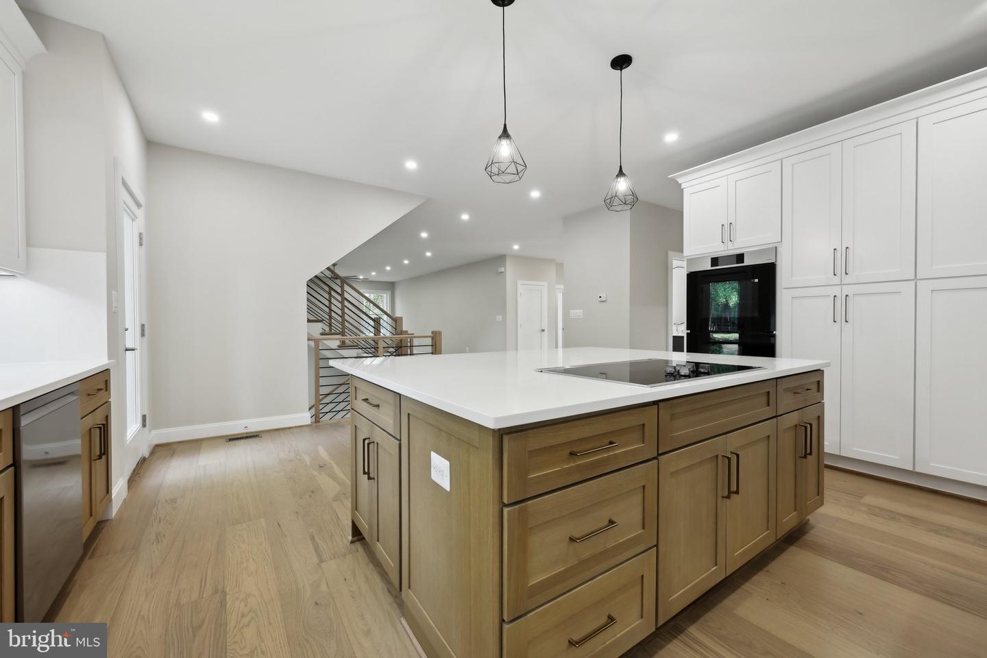 11336 VALE RD, OAKTON, Virginia 22124, 4 Bedrooms Bedrooms, ,5 BathroomsBathrooms,Residential,For sale,11336 VALE RD,VAFX2236532 MLS # VAFX2236532
