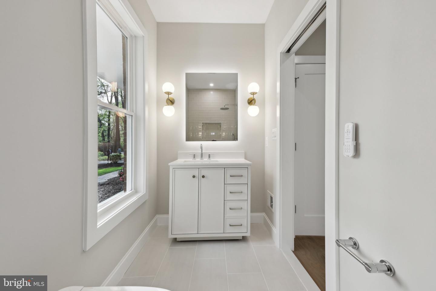 11336 VALE RD, OAKTON, Virginia 22124, 4 Bedrooms Bedrooms, ,5 BathroomsBathrooms,Residential,For sale,11336 VALE RD,VAFX2236532 MLS # VAFX2236532