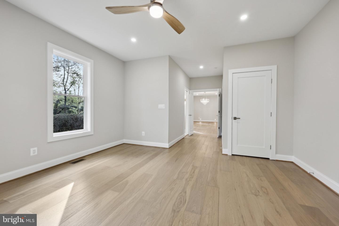 11336 VALE RD, OAKTON, Virginia 22124, 4 Bedrooms Bedrooms, ,5 BathroomsBathrooms,Residential,For sale,11336 VALE RD,VAFX2236532 MLS # VAFX2236532