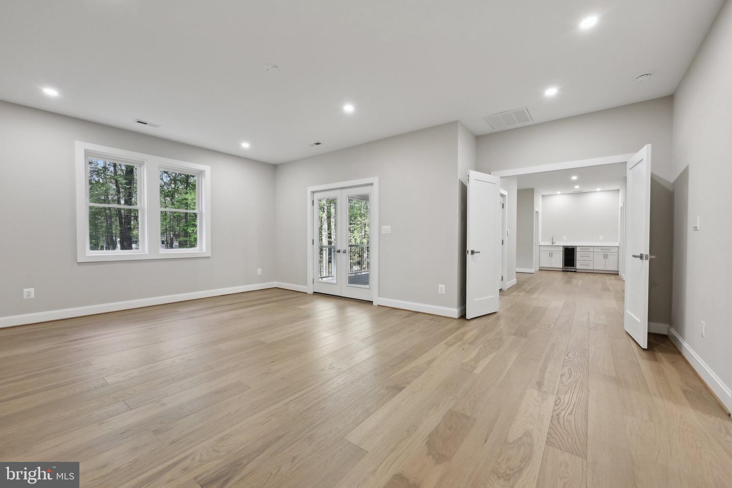 11336 VALE RD, OAKTON, Virginia 22124, 4 Bedrooms Bedrooms, ,5 BathroomsBathrooms,Residential,For sale,11336 VALE RD,VAFX2236532 MLS # VAFX2236532