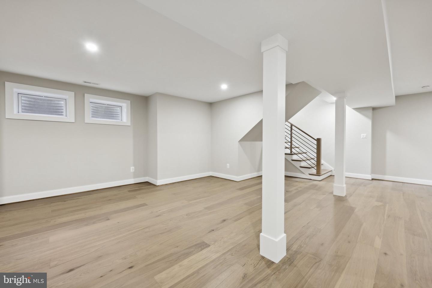 11336 VALE RD, OAKTON, Virginia 22124, 4 Bedrooms Bedrooms, ,5 BathroomsBathrooms,Residential,For sale,11336 VALE RD,VAFX2236532 MLS # VAFX2236532