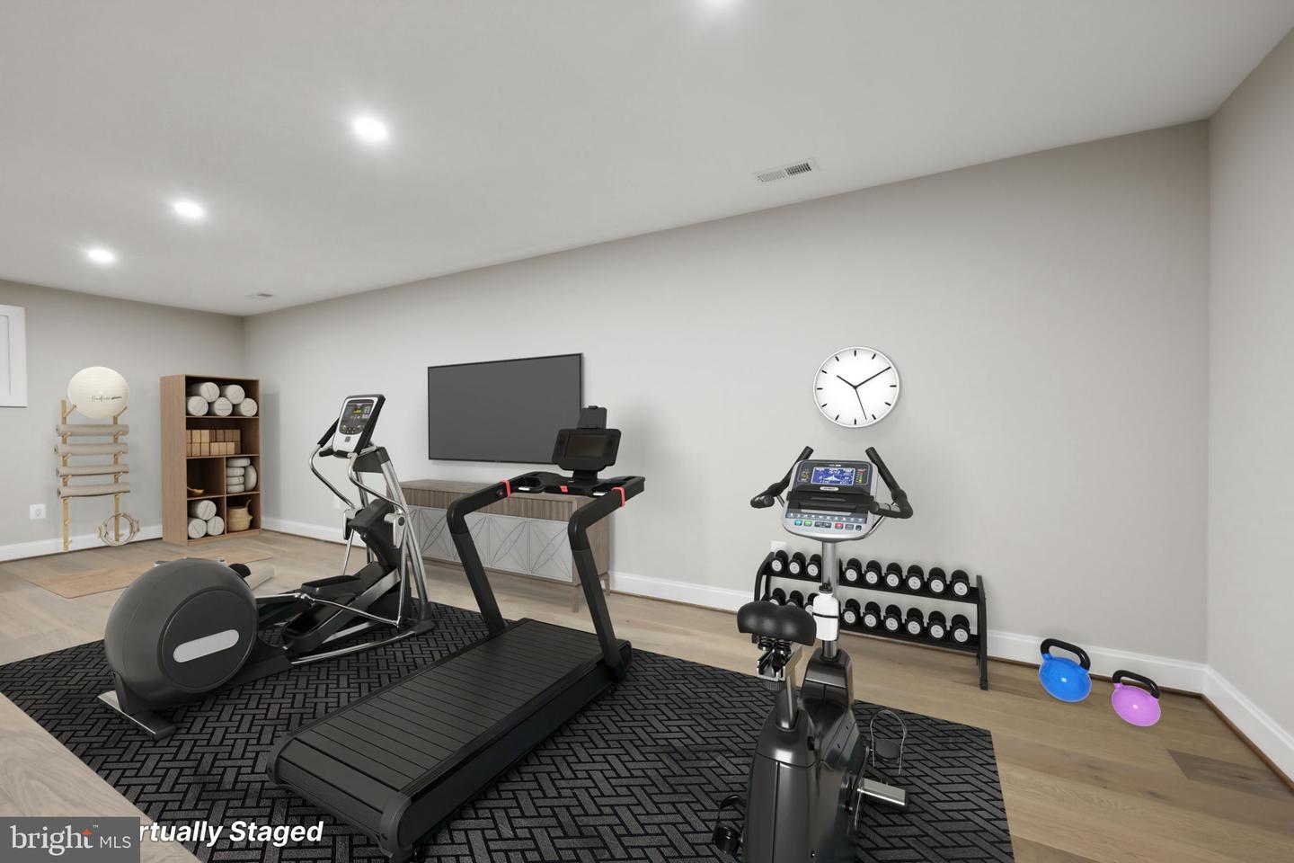 11336 VALE RD, OAKTON, Virginia 22124, 4 Bedrooms Bedrooms, ,5 BathroomsBathrooms,Residential,For sale,11336 VALE RD,VAFX2236532 MLS # VAFX2236532