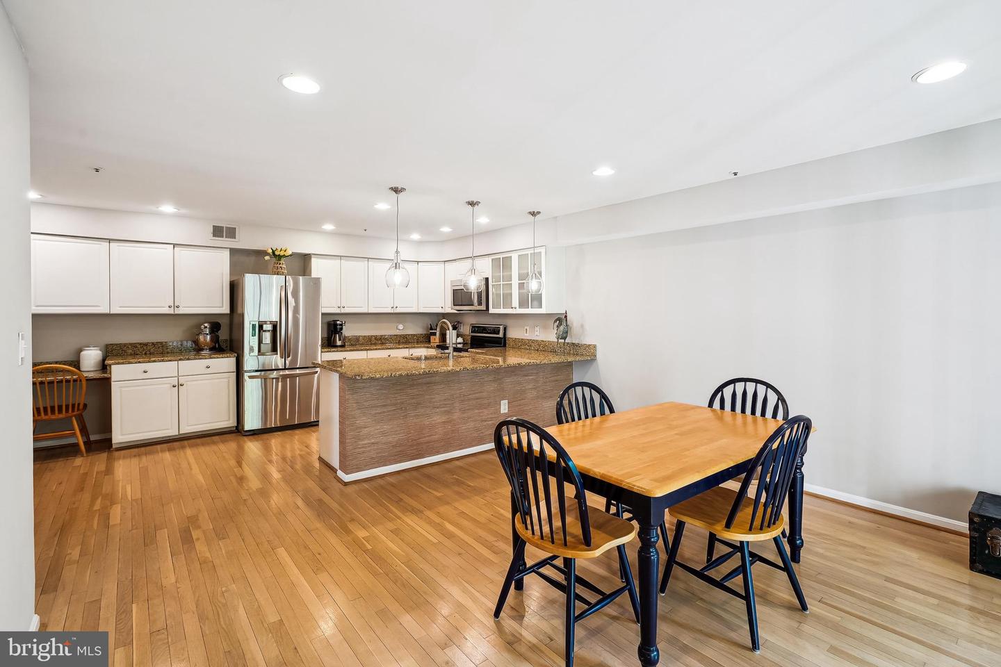 463 FORTRESS WAY, OCCOQUAN, Virginia 22125, 3 Bedrooms Bedrooms, ,3 BathroomsBathrooms,Residential,For sale,463 FORTRESS WAY,VAPW2092904 MLS # VAPW2092904