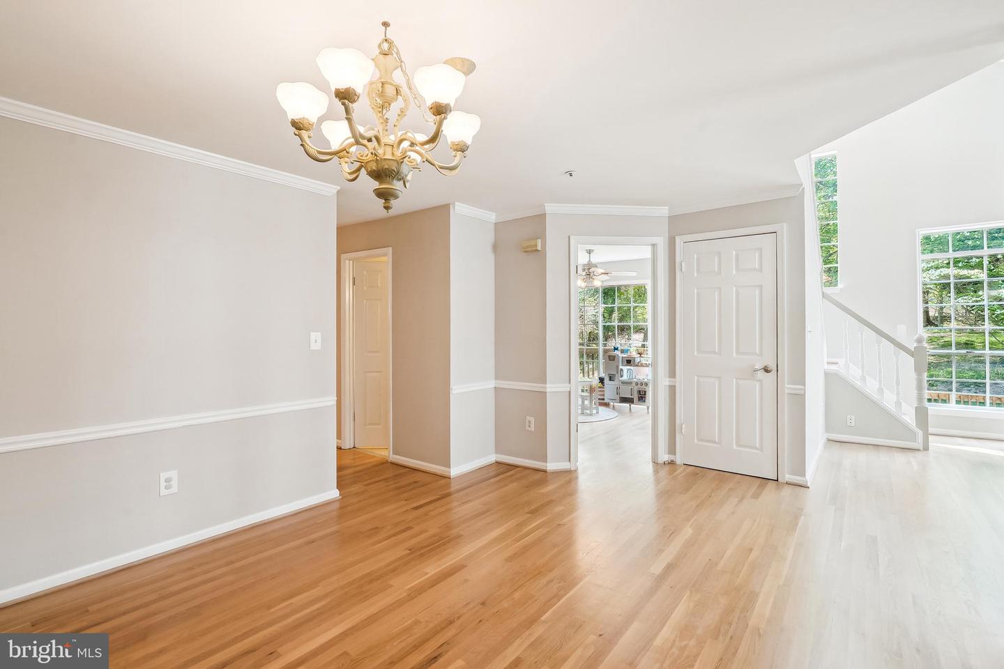 463 FORTRESS WAY, OCCOQUAN, Virginia 22125, 3 Bedrooms Bedrooms, ,3 BathroomsBathrooms,Residential,For sale,463 FORTRESS WAY,VAPW2092904 MLS # VAPW2092904