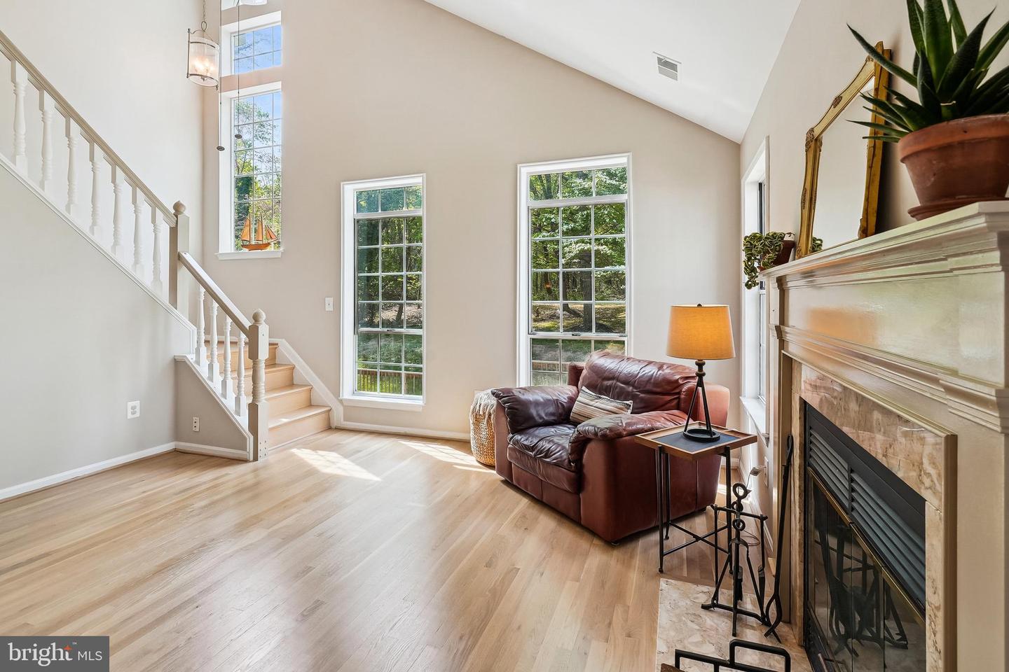 463 FORTRESS WAY, OCCOQUAN, Virginia 22125, 3 Bedrooms Bedrooms, ,3 BathroomsBathrooms,Residential,For sale,463 FORTRESS WAY,VAPW2092904 MLS # VAPW2092904