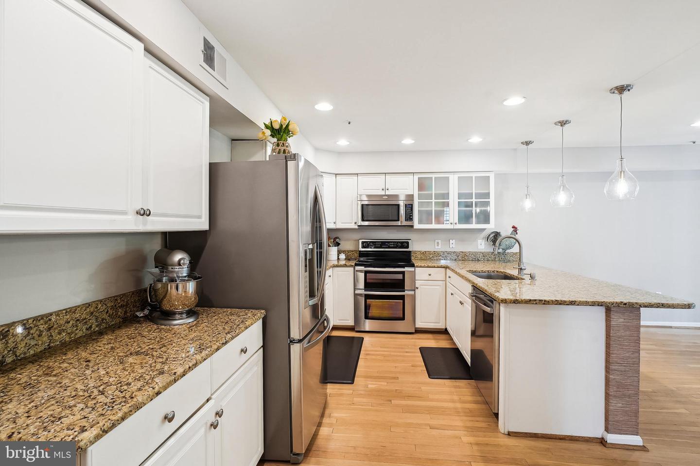 463 FORTRESS WAY, OCCOQUAN, Virginia 22125, 3 Bedrooms Bedrooms, ,3 BathroomsBathrooms,Residential,For sale,463 FORTRESS WAY,VAPW2092904 MLS # VAPW2092904