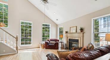 463 FORTRESS WAY, OCCOQUAN, Virginia 22125, 3 Bedrooms Bedrooms, ,3 BathroomsBathrooms,Residential,For sale,463 FORTRESS WAY,VAPW2092904 MLS # VAPW2092904