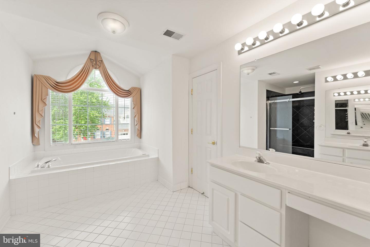 42935 PALLISER CT, LEESBURG, Virginia 20176, 4 Bedrooms Bedrooms, ,4 BathroomsBathrooms,Residential,For sale,42935 PALLISER CT,VALO2094832 MLS # VALO2094832