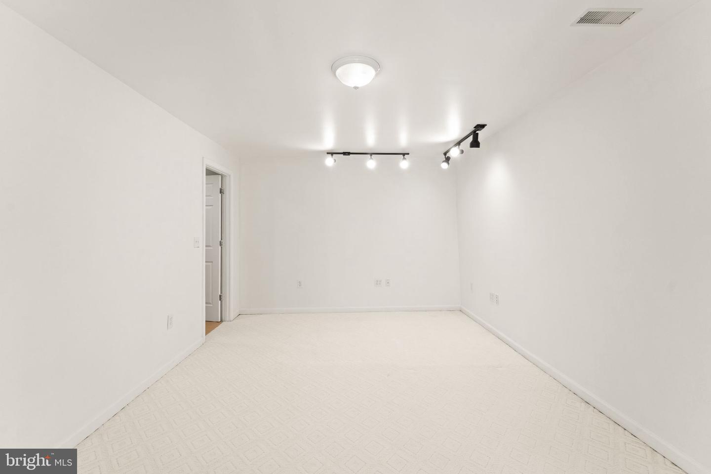 42935 PALLISER CT, LEESBURG, Virginia 20176, 4 Bedrooms Bedrooms, ,4 BathroomsBathrooms,Residential,For sale,42935 PALLISER CT,VALO2094832 MLS # VALO2094832