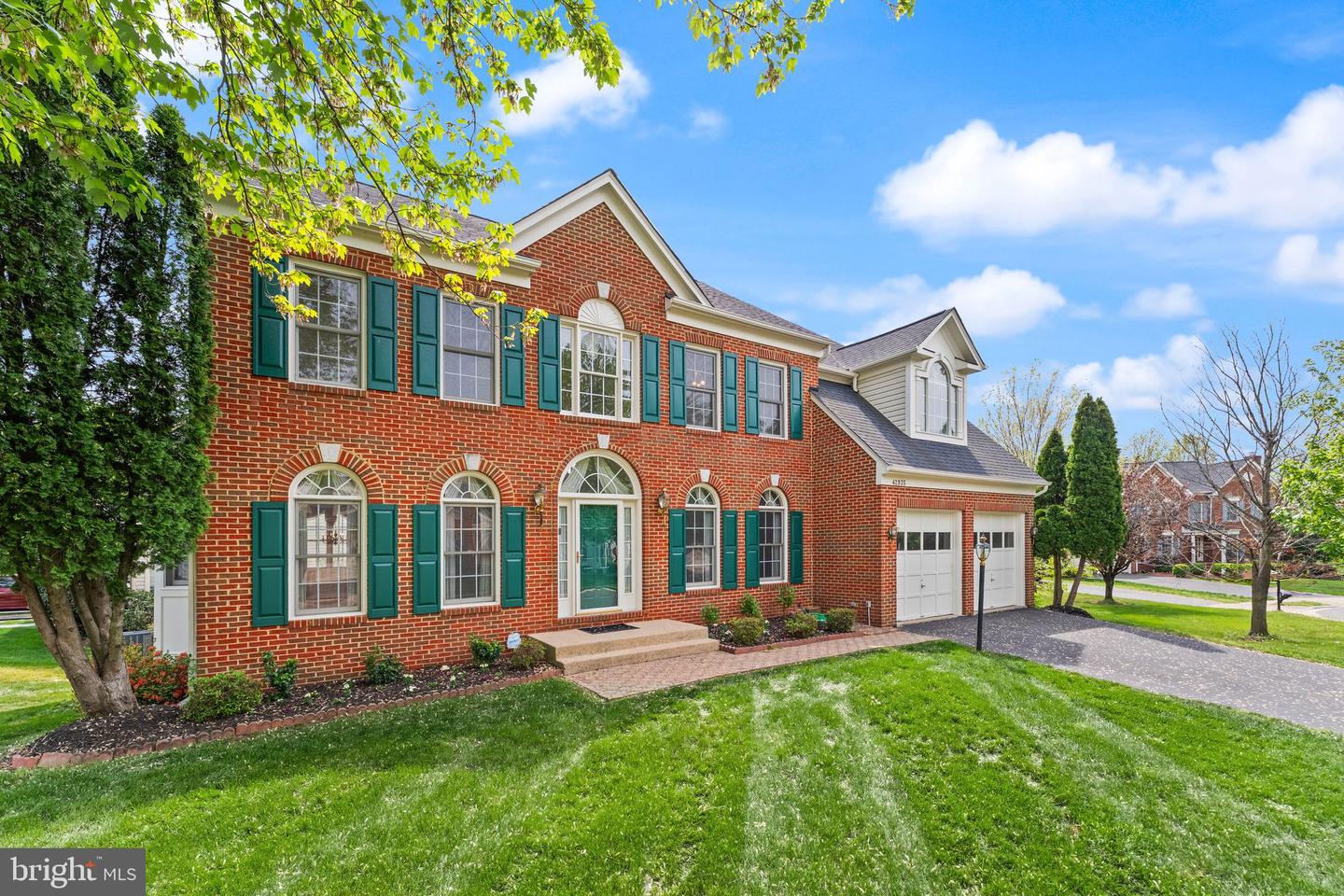 42935 PALLISER CT, LEESBURG, Virginia 20176, 4 Bedrooms Bedrooms, ,4 BathroomsBathrooms,Residential,For sale,42935 PALLISER CT,VALO2094832 MLS # VALO2094832