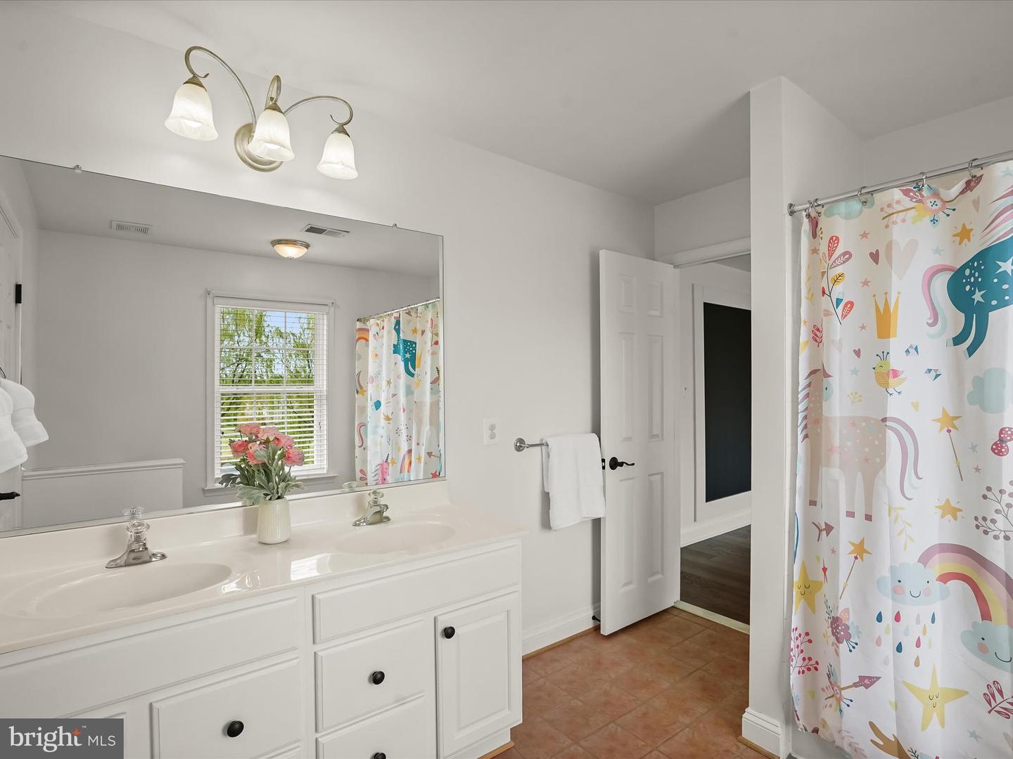 36946 ELAINE PL, PURCELLVILLE, Virginia 20132, 4 Bedrooms Bedrooms, ,4 BathroomsBathrooms,Residential,For sale,36946 ELAINE PL,VALO2094858 MLS # VALO2094858