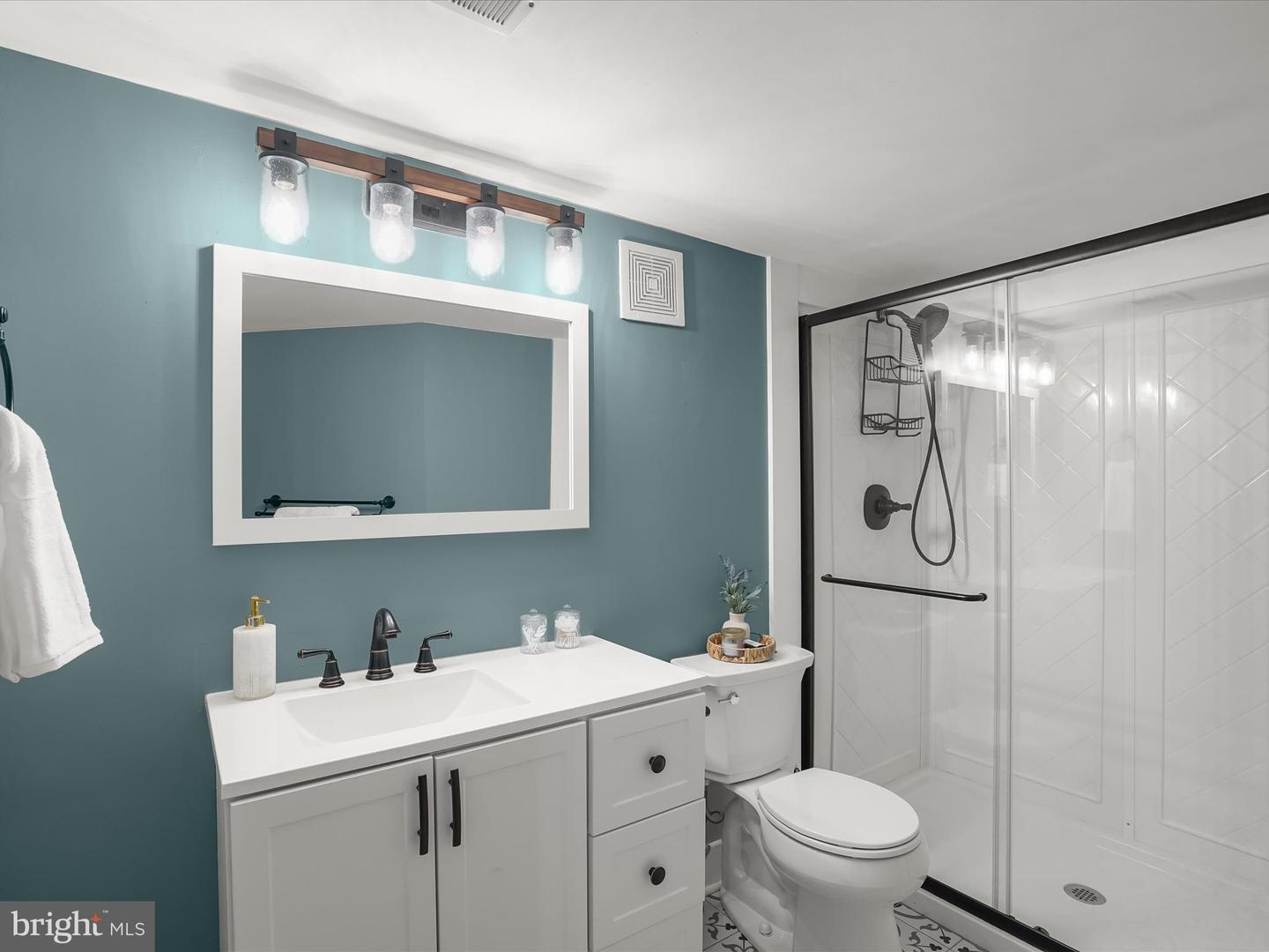 36946 ELAINE PL, PURCELLVILLE, Virginia 20132, 4 Bedrooms Bedrooms, ,4 BathroomsBathrooms,Residential,For sale,36946 ELAINE PL,VALO2094858 MLS # VALO2094858