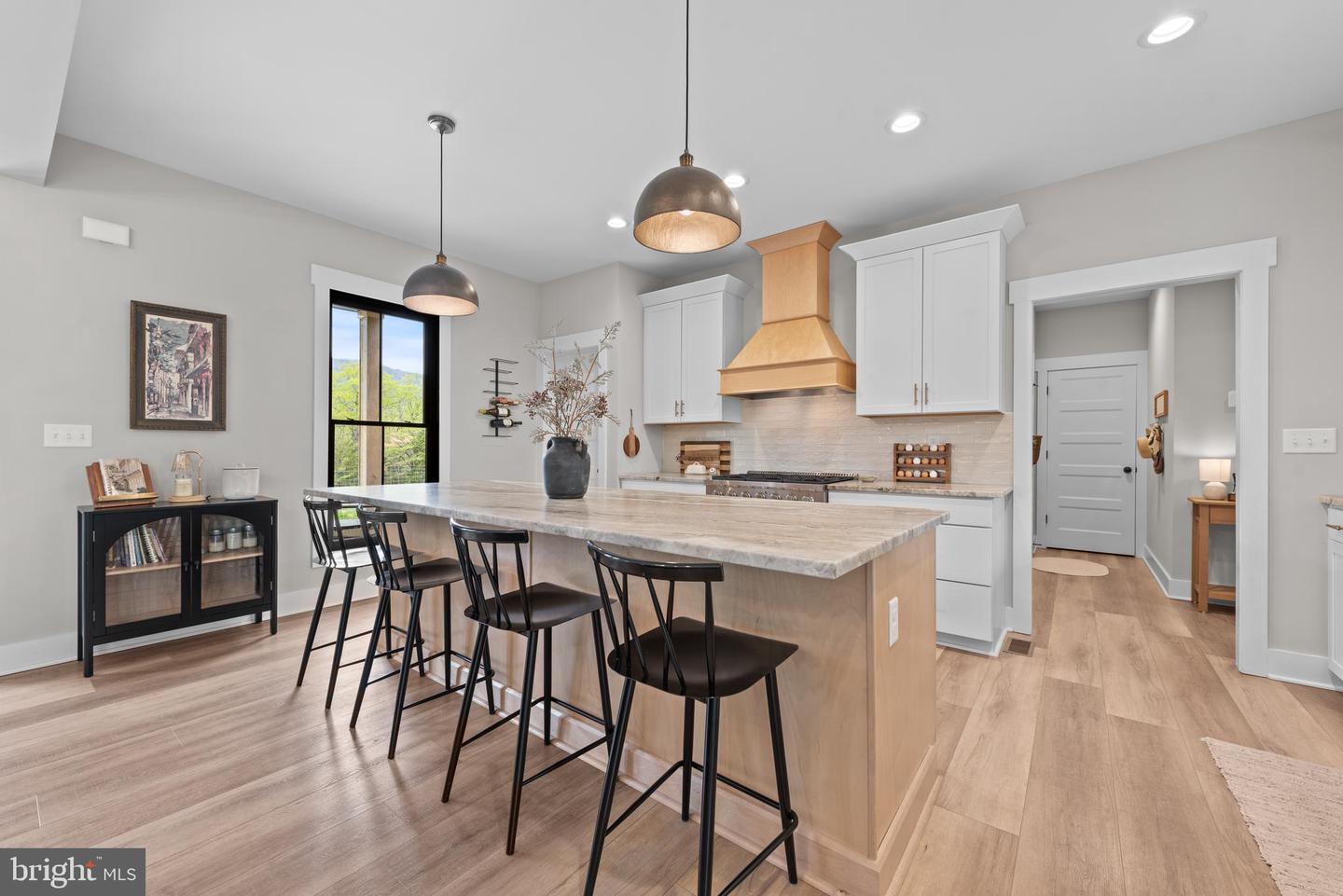 761 FALL RUN LN, WINCHESTER, Virginia 22602, 3 Bedrooms Bedrooms, ,2 BathroomsBathrooms,Residential,For sale,761 FALL RUN LN,VAFV2033692 MLS # VAFV2033692