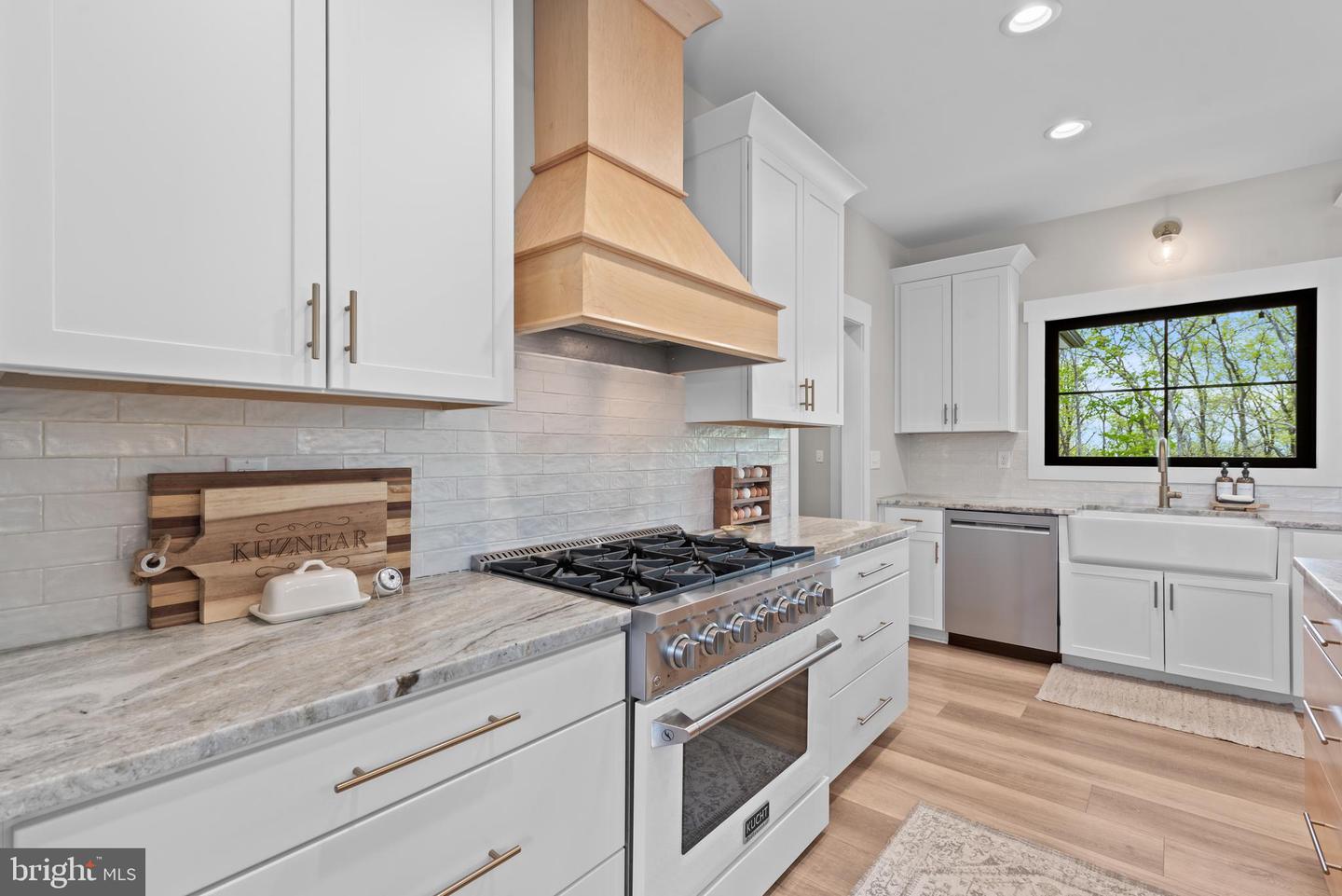 761 FALL RUN LN, WINCHESTER, Virginia 22602, 3 Bedrooms Bedrooms, ,2 BathroomsBathrooms,Residential,For sale,761 FALL RUN LN,VAFV2033692 MLS # VAFV2033692