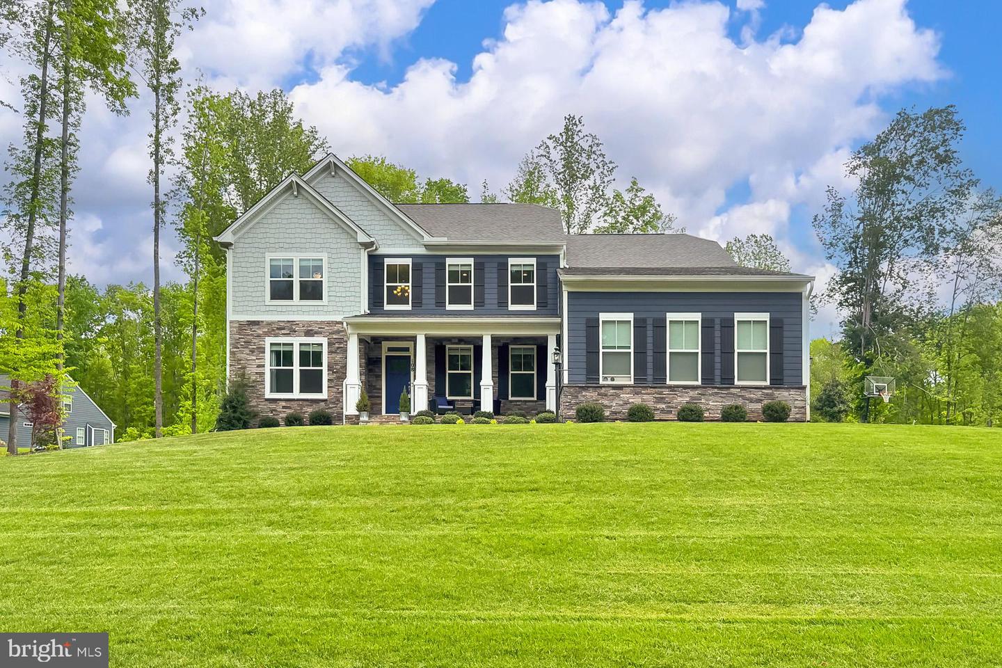 108 CHIMNEY SWIFT RD, FREDERICKSBURG, Virginia 22406, 5 Bedrooms Bedrooms, ,4 BathroomsBathrooms,Residential,For sale,108 CHIMNEY SWIFT RD,VAST2038200 MLS # VAST2038200