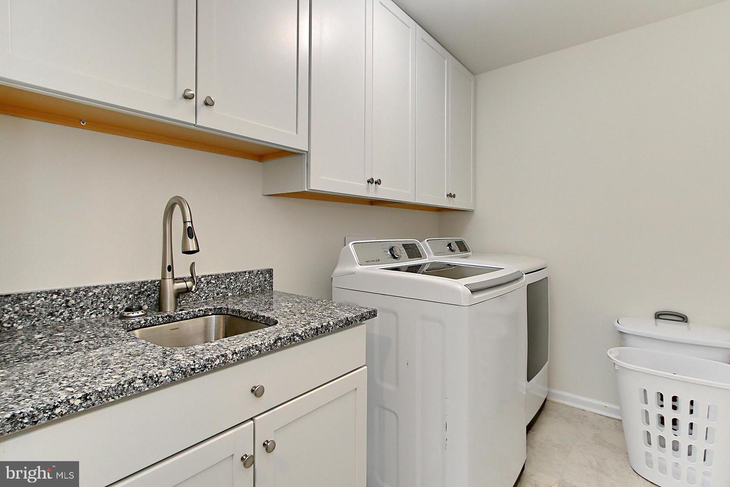 108 CHIMNEY SWIFT RD, FREDERICKSBURG, Virginia 22406, 5 Bedrooms Bedrooms, ,4 BathroomsBathrooms,Residential,For sale,108 CHIMNEY SWIFT RD,VAST2038200 MLS # VAST2038200