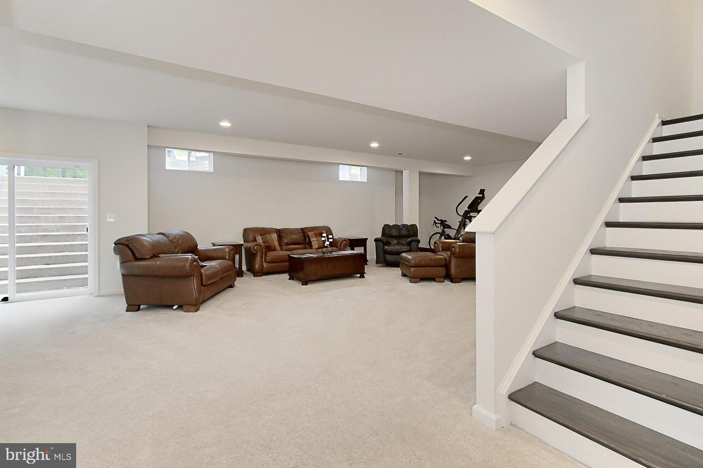 108 CHIMNEY SWIFT RD, FREDERICKSBURG, Virginia 22406, 5 Bedrooms Bedrooms, ,4 BathroomsBathrooms,Residential,For sale,108 CHIMNEY SWIFT RD,VAST2038200 MLS # VAST2038200