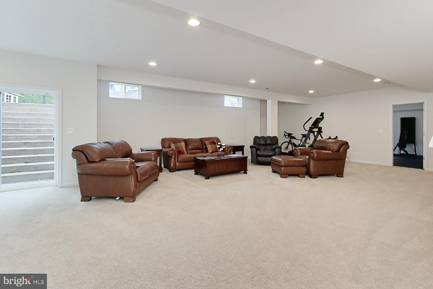 108 CHIMNEY SWIFT RD, FREDERICKSBURG, Virginia 22406, 5 Bedrooms Bedrooms, ,4 BathroomsBathrooms,Residential,For sale,108 CHIMNEY SWIFT RD,VAST2038200 MLS # VAST2038200