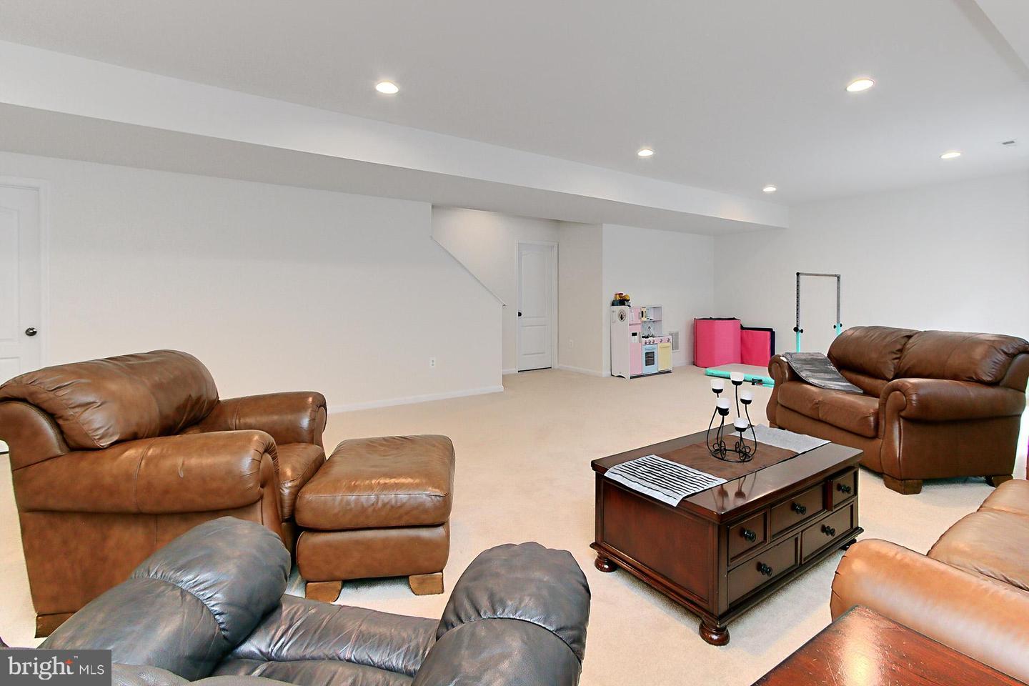 108 CHIMNEY SWIFT RD, FREDERICKSBURG, Virginia 22406, 5 Bedrooms Bedrooms, ,4 BathroomsBathrooms,Residential,For sale,108 CHIMNEY SWIFT RD,VAST2038200 MLS # VAST2038200
