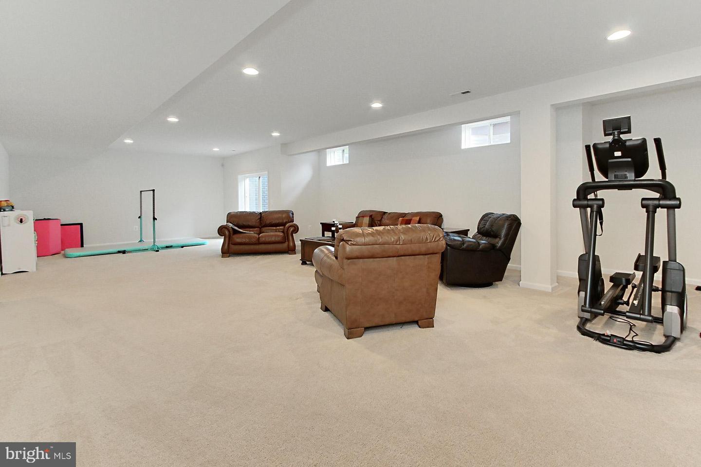 108 CHIMNEY SWIFT RD, FREDERICKSBURG, Virginia 22406, 5 Bedrooms Bedrooms, ,4 BathroomsBathrooms,Residential,For sale,108 CHIMNEY SWIFT RD,VAST2038200 MLS # VAST2038200
