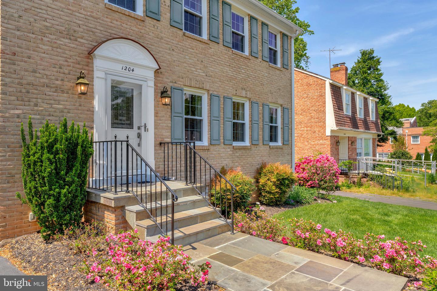 1204 PINE HILL RD, MCLEAN, Virginia 22101, 3 Bedrooms Bedrooms, ,3 BathroomsBathrooms,Residential,For sale,1204 PINE HILL RD,VAFX2236698 MLS # VAFX2236698