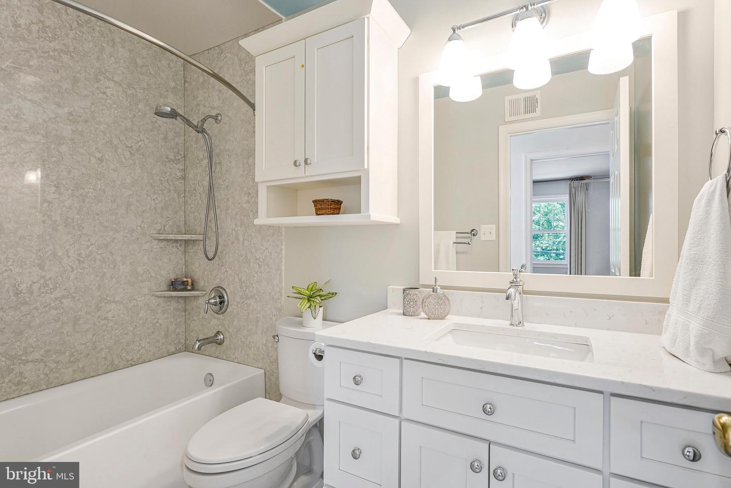 1204 PINE HILL RD, MCLEAN, Virginia 22101, 3 Bedrooms Bedrooms, ,3 BathroomsBathrooms,Residential,For sale,1204 PINE HILL RD,VAFX2236698 MLS # VAFX2236698