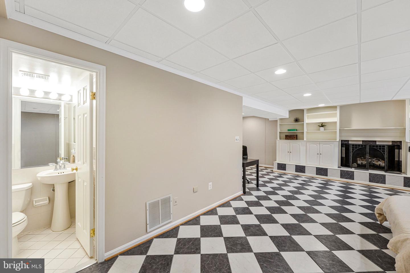 1204 PINE HILL RD, MCLEAN, Virginia 22101, 3 Bedrooms Bedrooms, ,3 BathroomsBathrooms,Residential,For sale,1204 PINE HILL RD,VAFX2236698 MLS # VAFX2236698
