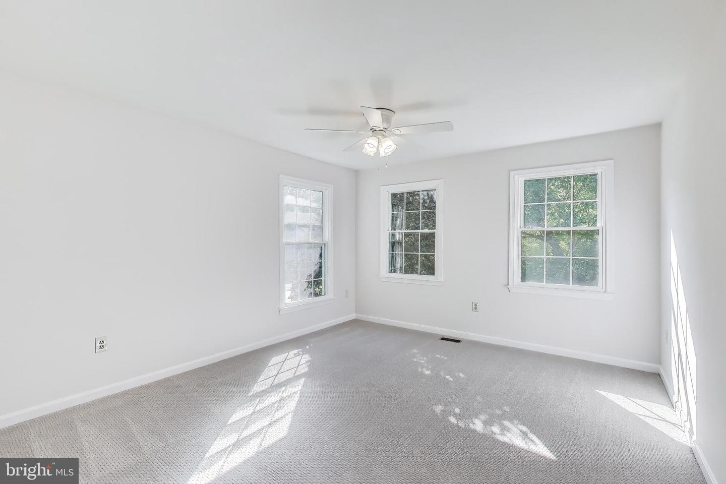 12148 DARNLEY RD, WOODBRIDGE, Virginia 22192, 5 Bedrooms Bedrooms, ,3 BathroomsBathrooms,Residential,For sale,12148 DARNLEY RD,VAPW2093194 MLS # VAPW2093194