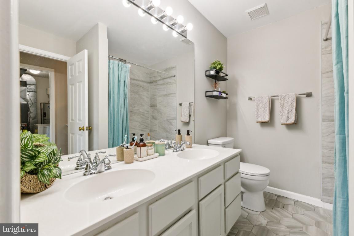 8214 WINSTEAD PL #201, MANASSAS, Virginia 20109, 2 Bedrooms Bedrooms, ,1 BathroomBathrooms,Residential,For sale,8214 WINSTEAD PL #201,VAPW2093146 MLS # VAPW2093146