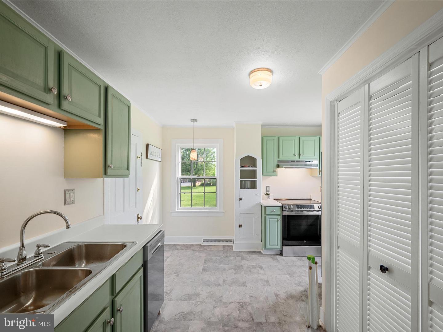 205 LIBERTY ST, BERRYVILLE, Virginia 22611, 2 Bedrooms Bedrooms, ,1 BathroomBathrooms,Residential,For sale,205 LIBERTY ST,VACL2003646 MLS # VACL2003646