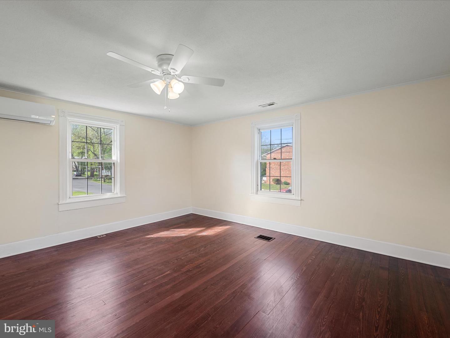 205 LIBERTY ST, BERRYVILLE, Virginia 22611, 2 Bedrooms Bedrooms, ,1 BathroomBathrooms,Residential,For sale,205 LIBERTY ST,VACL2003646 MLS # VACL2003646